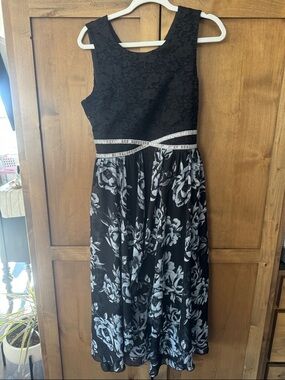 Speechless dress girl size 18.5 black/white/silver